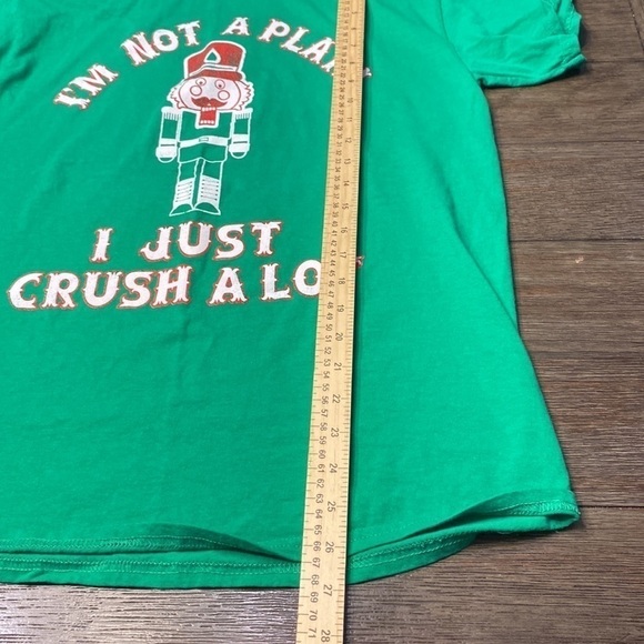 Gildan Funny Christmas Nutcracker Quote Graphic T-shirt Unisex Size M green - Picture 6 of 6
